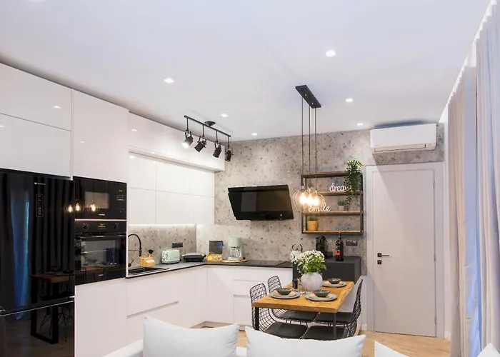 Andromache & Rafael's Nest Apartamento *
